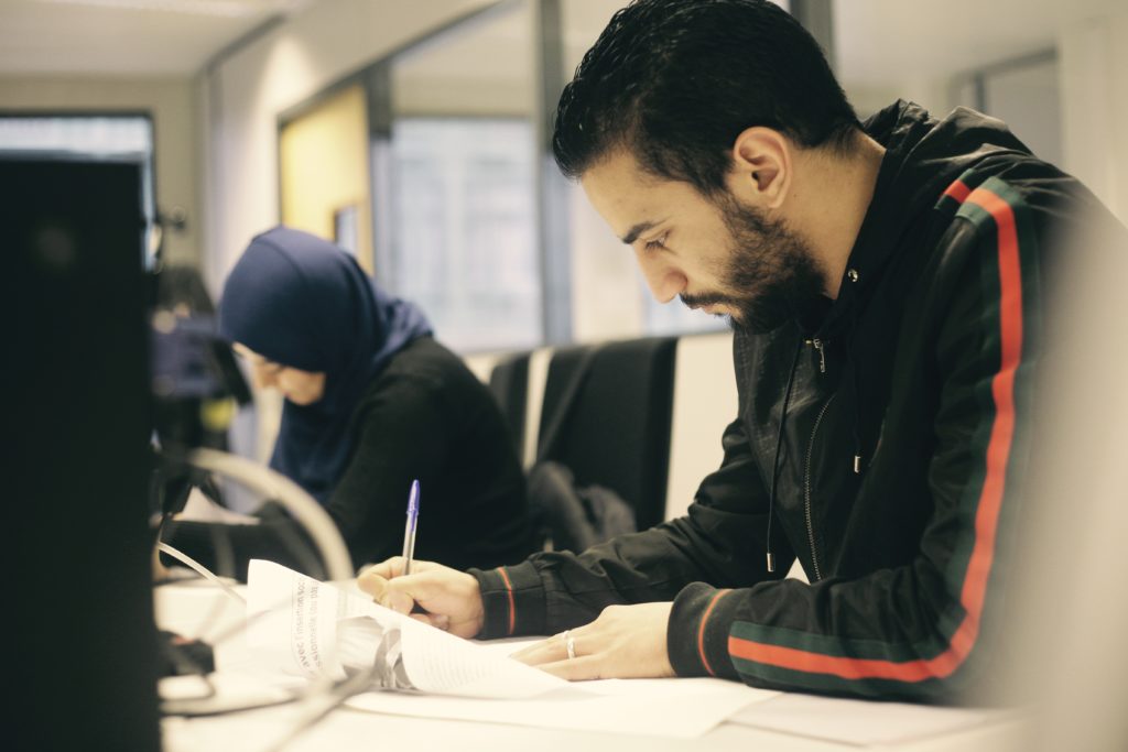 CABAN inégalité numérique, reforme du chômage loi ARIZONA